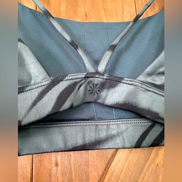 Athleta Elation Sports Bra Size Medium - Picture 3 of 4